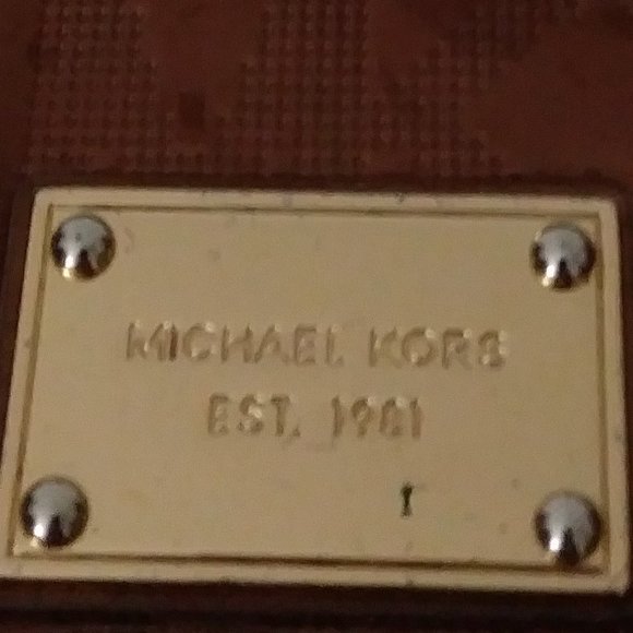 Michael Kors Bronze Shiny Metallic Signature Bag with Gold Chain Strap - Picture 4 of 15